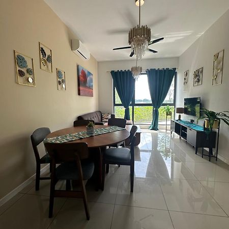 The Clio 2 Residences, Beside Conezion, Beside Ioi City Mall, Opposite Serdang Hospital, Beside Uniteen And Upm, ปุตราจายา ภายนอก รูปภาพ